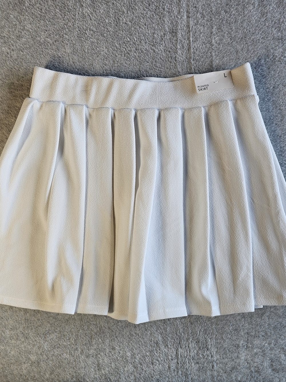 Pleated White Skater Skirt - Large